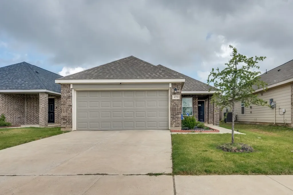 421 Sussex Drive Everman TX 76140