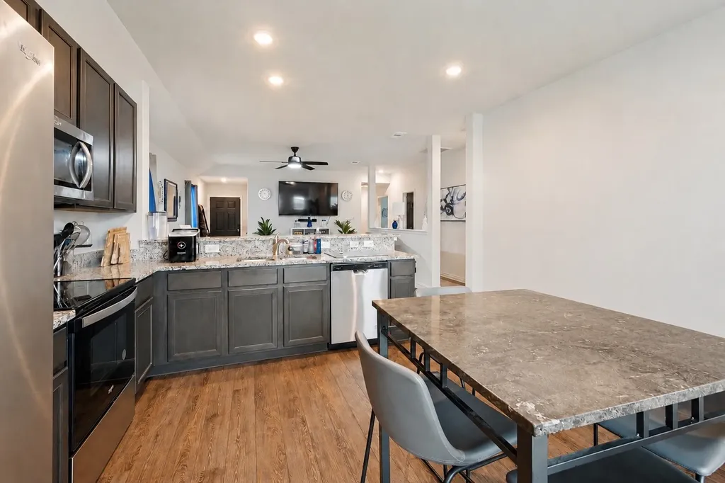 421 Sussex Drive Everman TX 76140