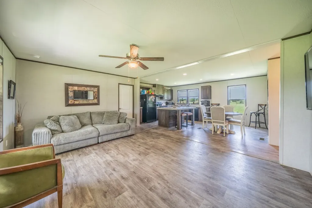 460 County Road 1260 Savoy TX 75479