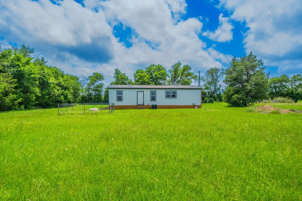 460 County Road 1260 Savoy TX 75479
