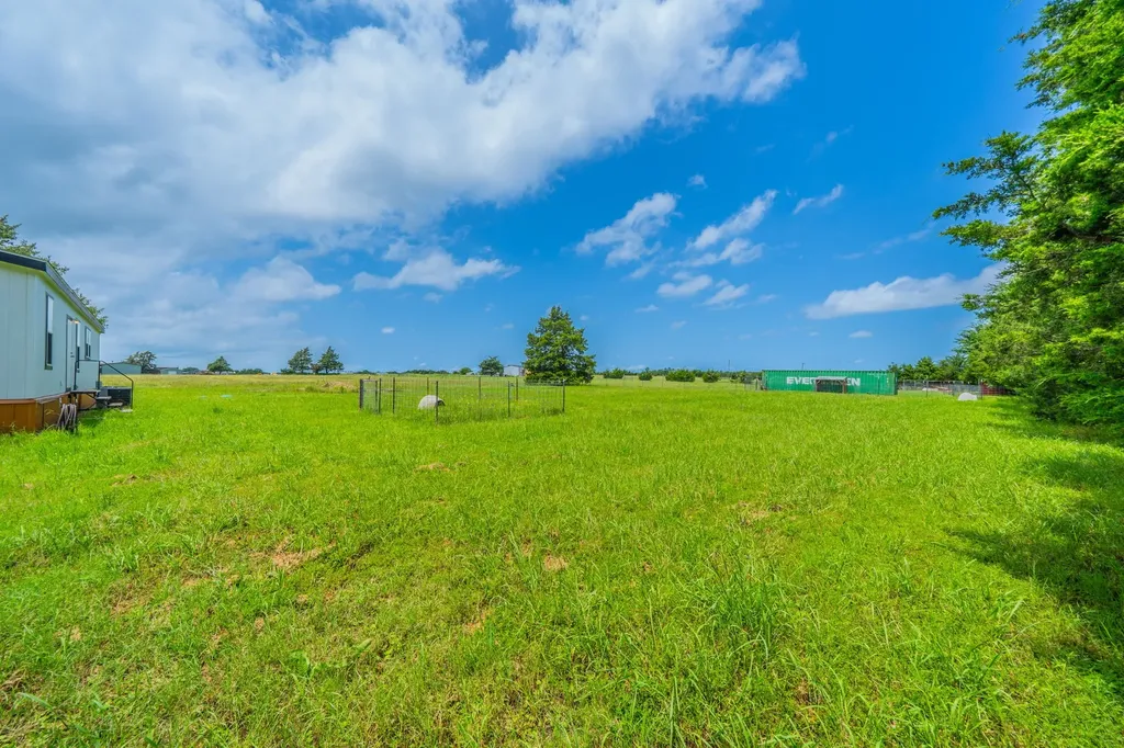 460 County Road 1260 Savoy TX 75479