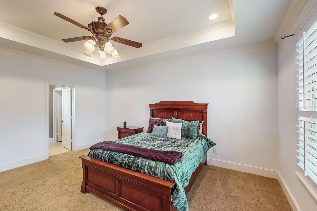 18156 Frankford Lakes Circle Dallas TX 75252