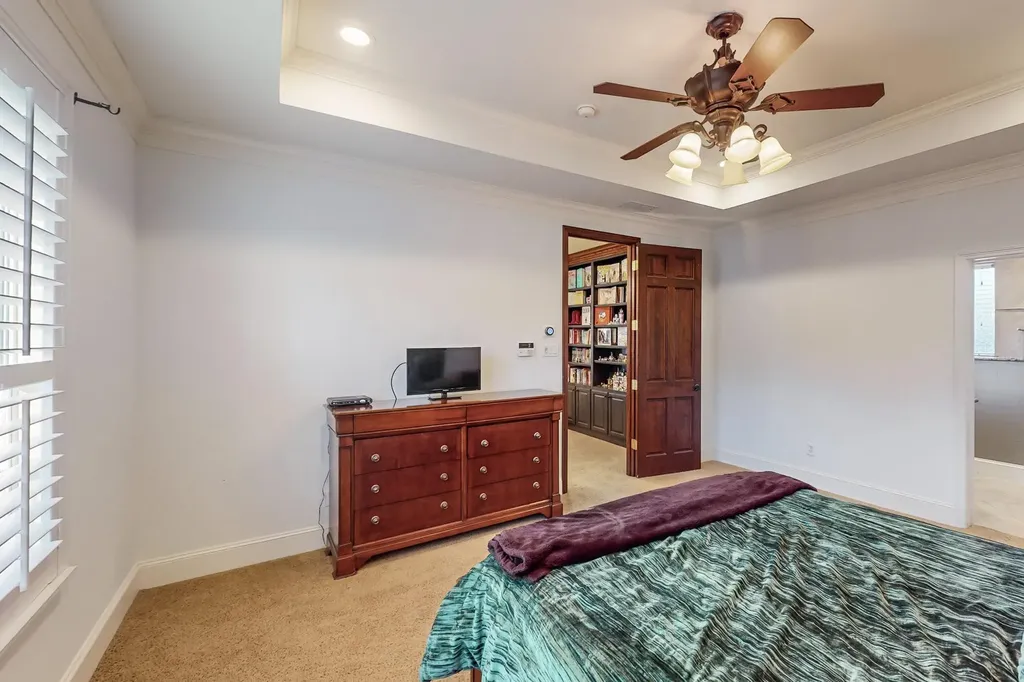 18156 Frankford Lakes Circle Dallas TX 75252