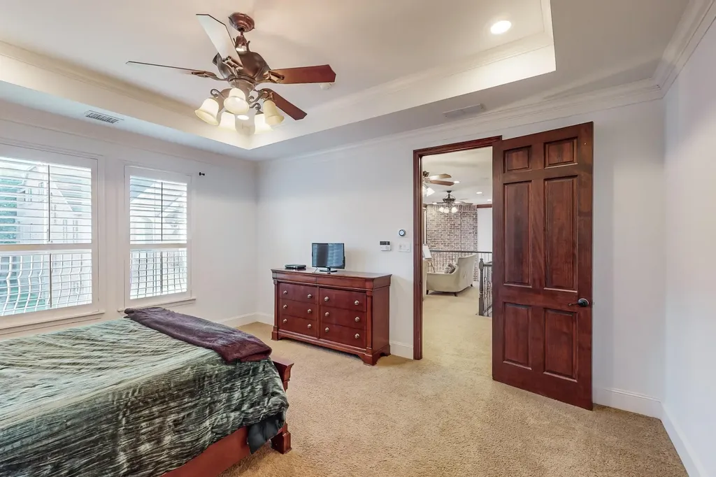 18156 Frankford Lakes Circle Dallas TX 75252