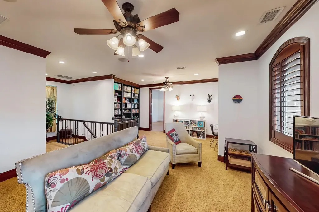 18156 Frankford Lakes Circle Dallas TX 75252