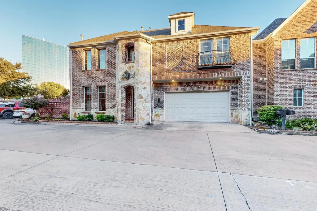18156 Frankford Lakes Circle Dallas TX 75252