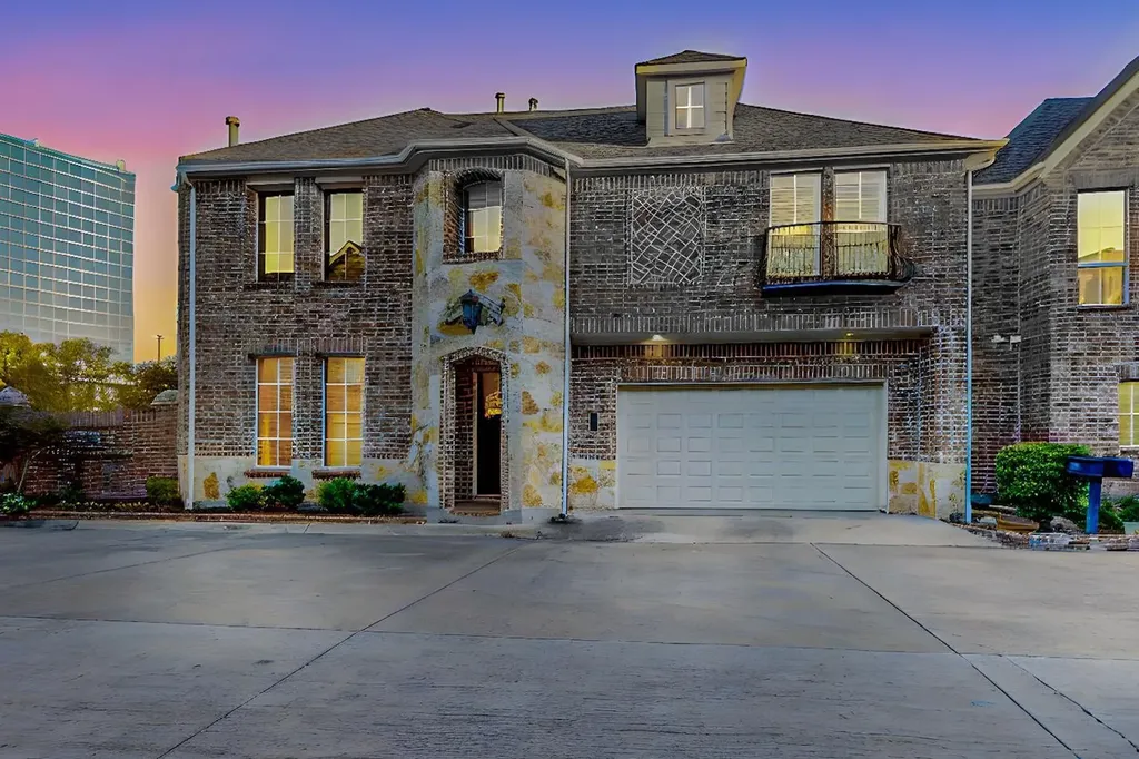 18156 Frankford Lakes Circle Dallas TX 75252