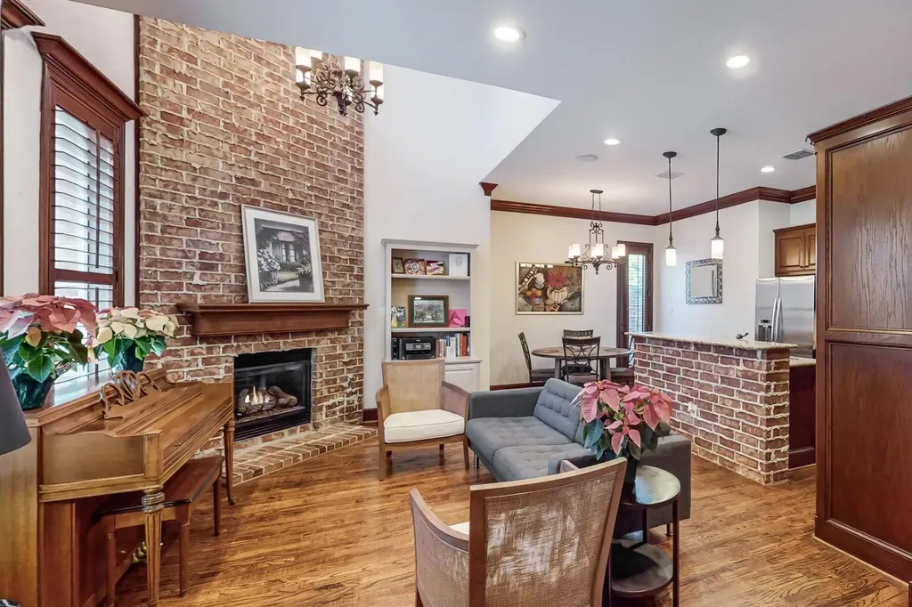 18156 Frankford Lakes Circle Dallas TX 75252