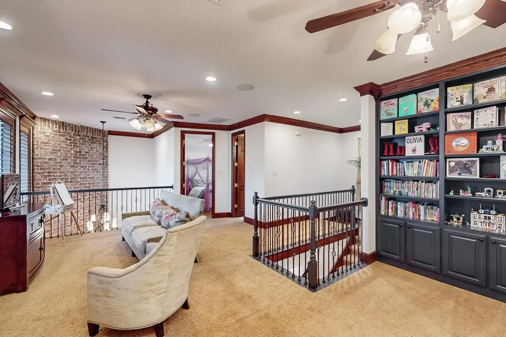 18156 Frankford Lakes Circle Dallas TX 75252