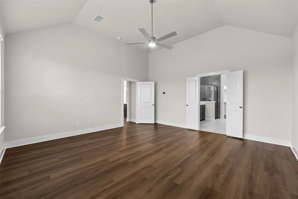 552 Holiday Avenue Waxahachie TX 75165