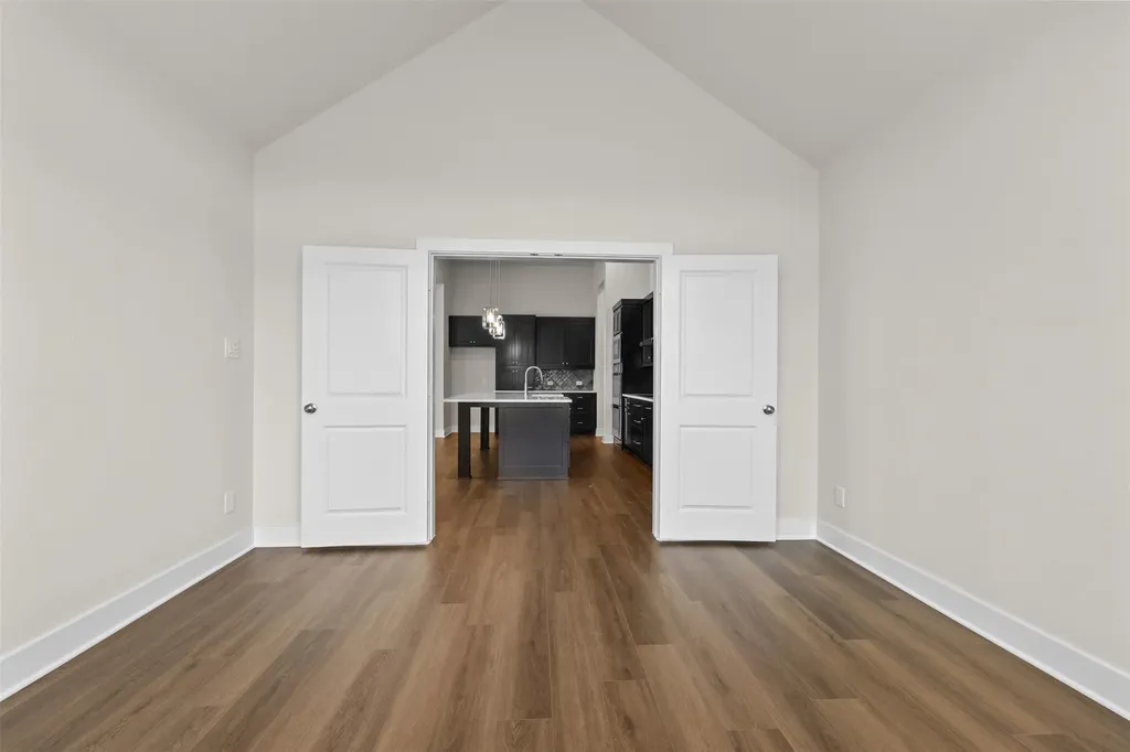 552 Holiday Avenue Waxahachie TX 75165