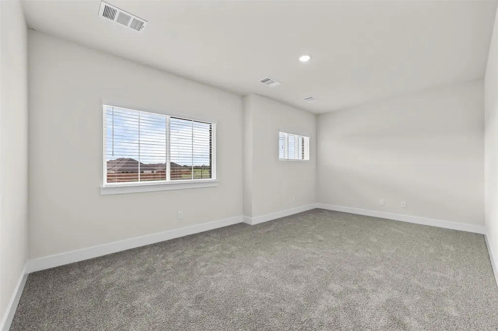 552 Holiday Avenue Waxahachie TX 75165
