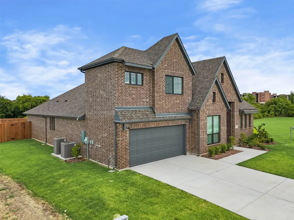 552 Holiday Avenue Waxahachie TX 75165