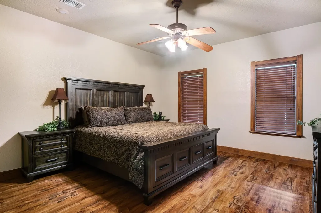5500 Farm To Market 195 Paris TX 75462