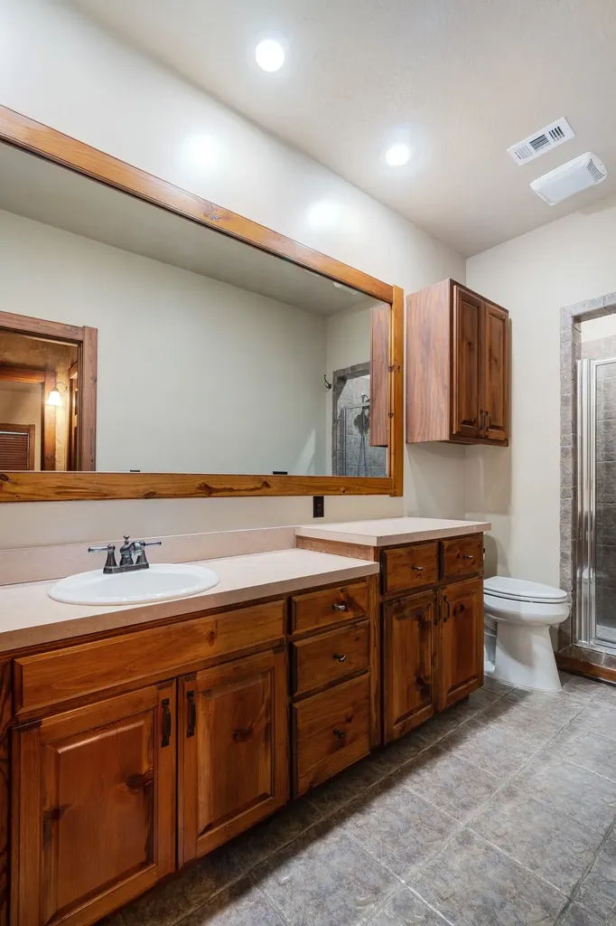 5500 Farm To Market 195 Paris TX 75462