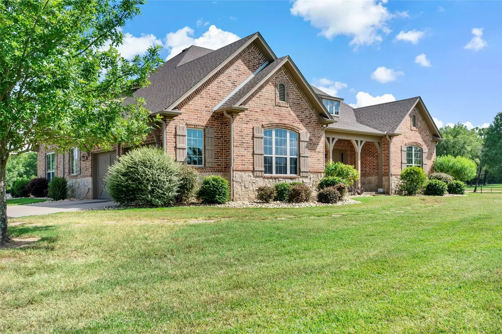 5500 Farm To Market 195 Paris TX 75462