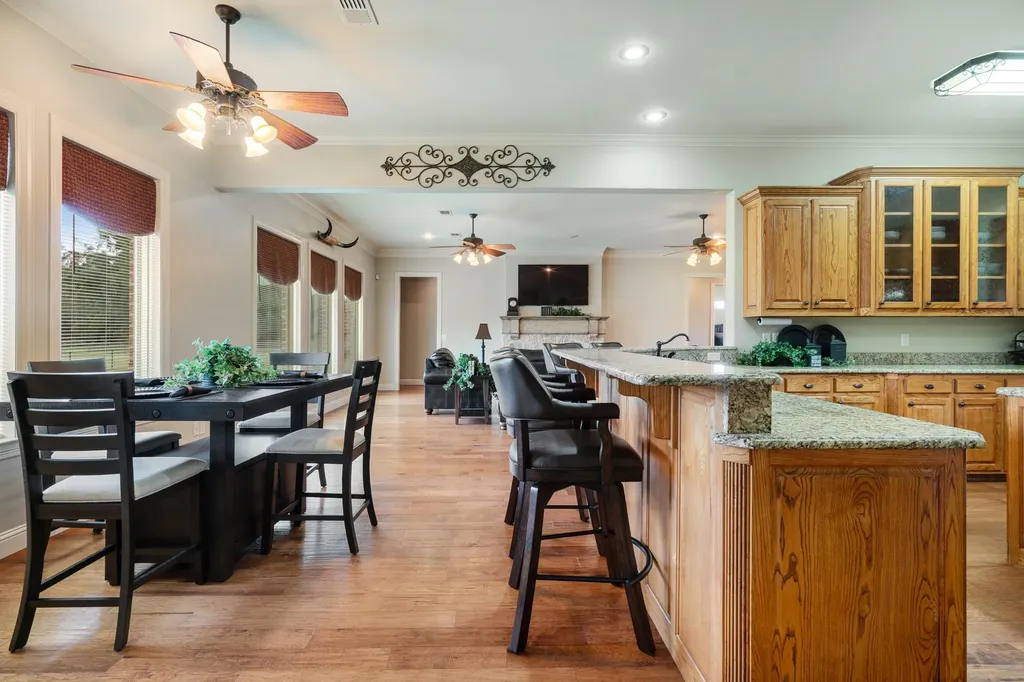 5500 Farm To Market 195 Paris TX 75462