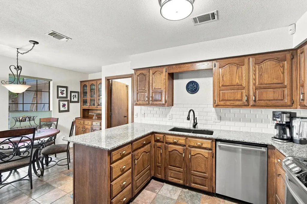 115 Redman Lane Waxahachie TX 75165