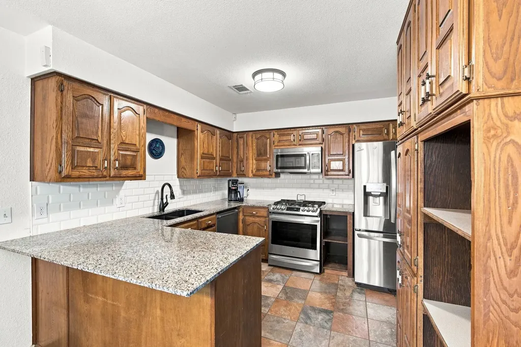 115 Redman Lane Waxahachie TX 75165