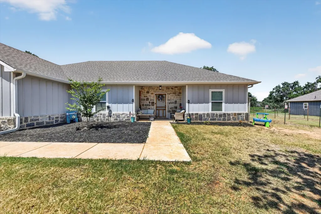 223 Julian Lane Poolville TX 76487