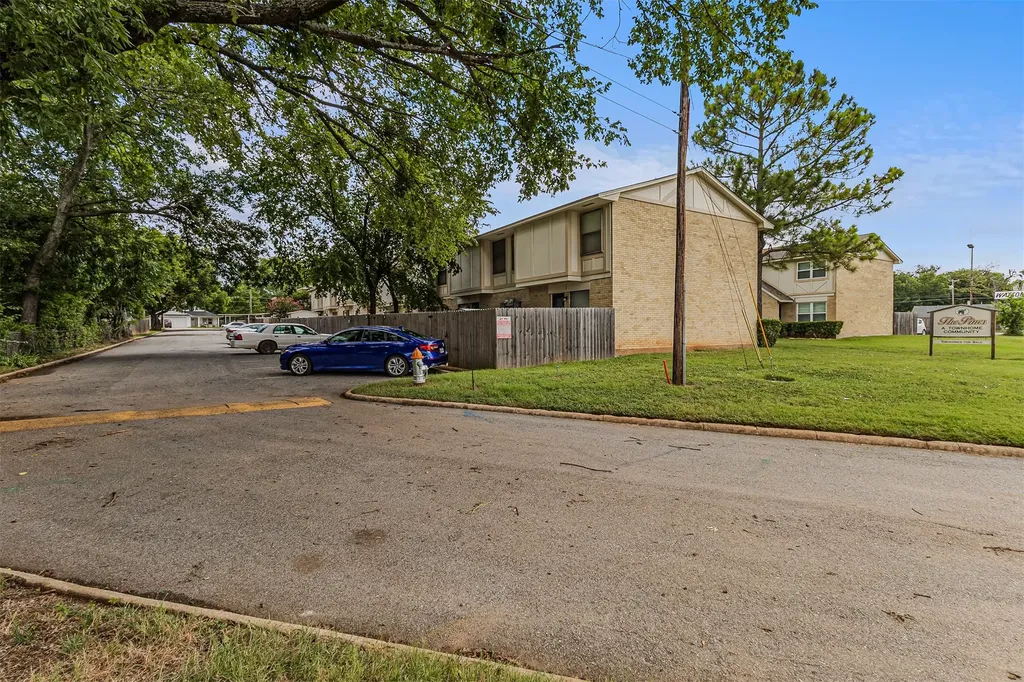 1905 W Morton Street Denison TX 75020
