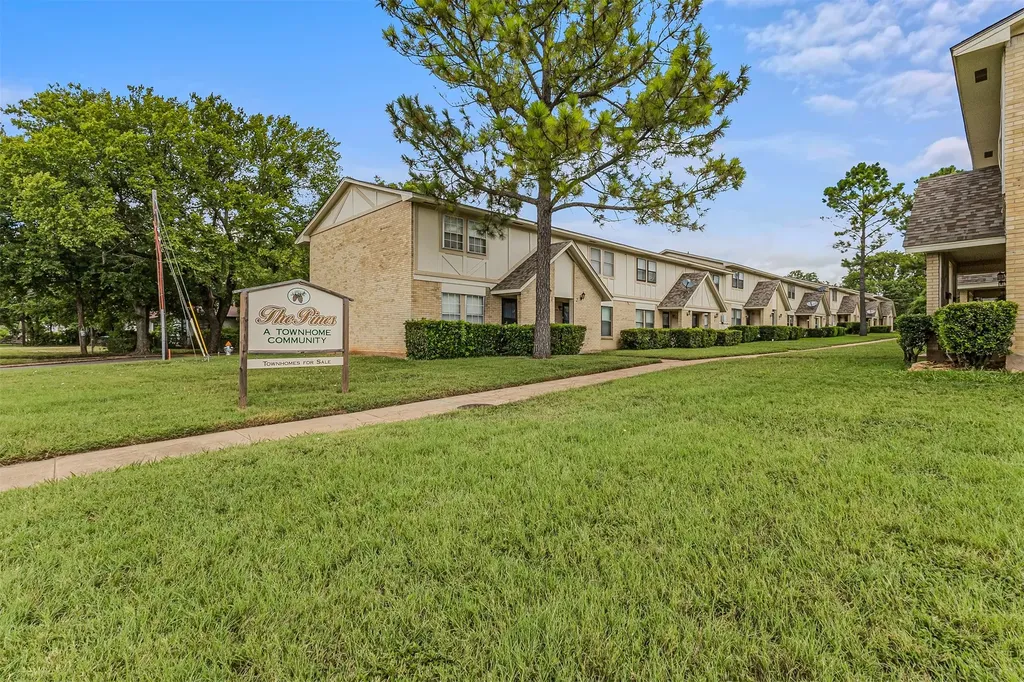 1905 W Morton Street Denison TX 75020