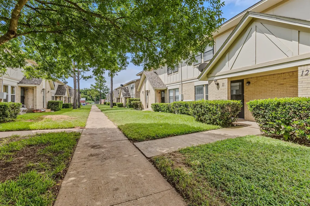 1905 W Morton Street Denison TX 75020
