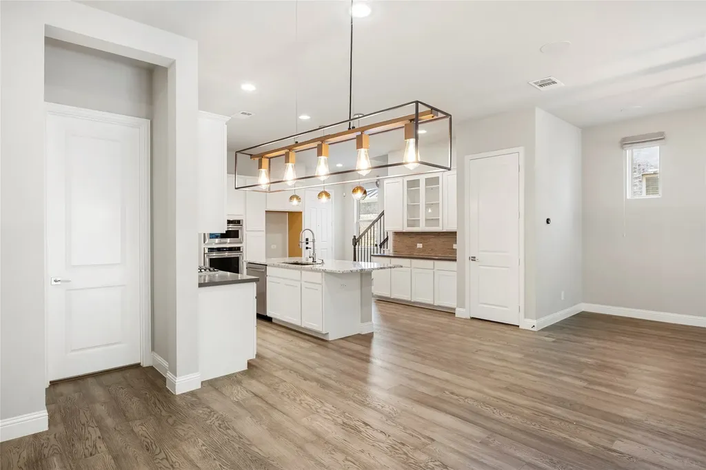 8145 Snapdragon Way Dallas TX 75252