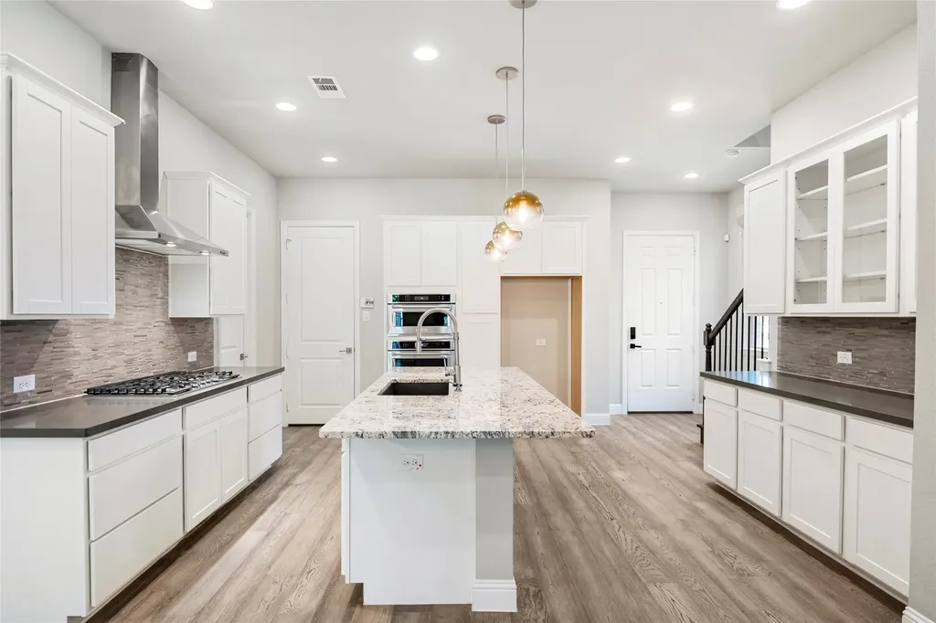 8145 Snapdragon Way Dallas TX 75252
