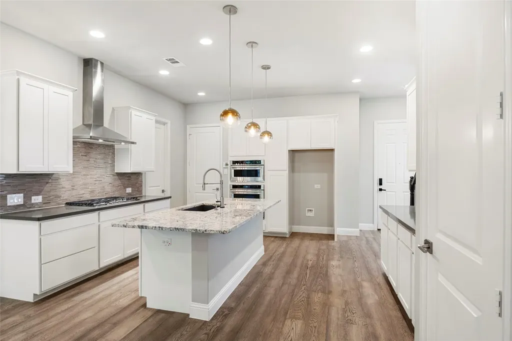 8145 Snapdragon Way Dallas TX 75252