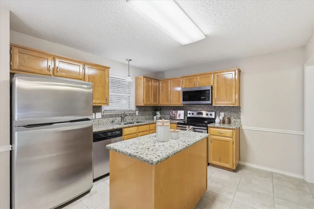 2125 Millwood Drive Corinth TX 76210