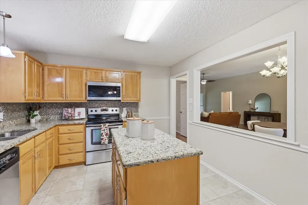 2125 Millwood Drive Corinth TX 76210