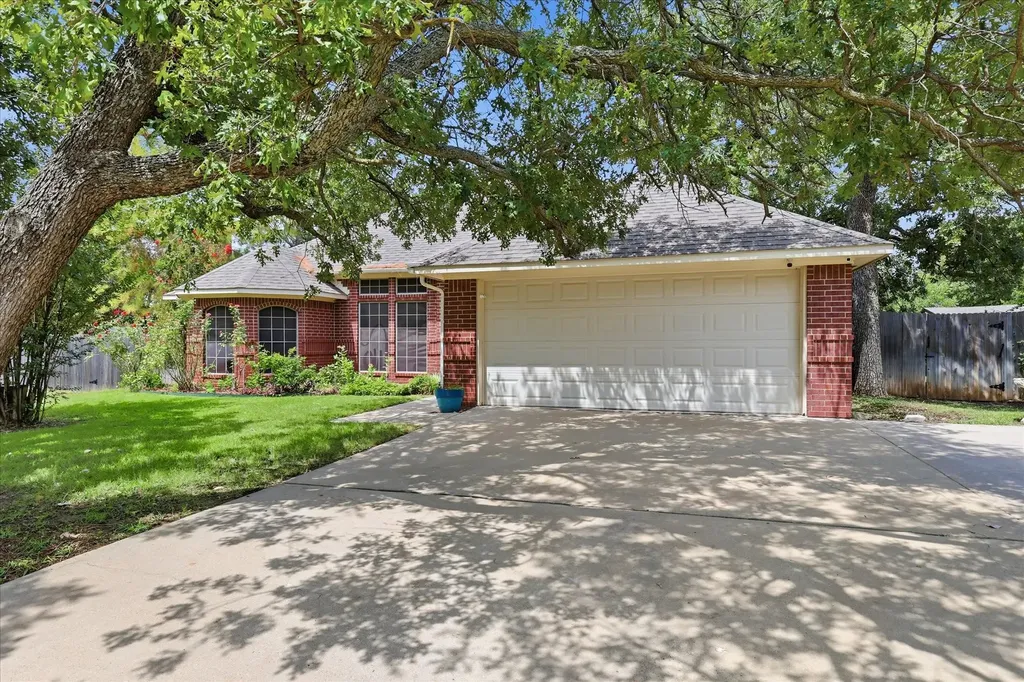 2125 Millwood Drive Corinth TX 76210