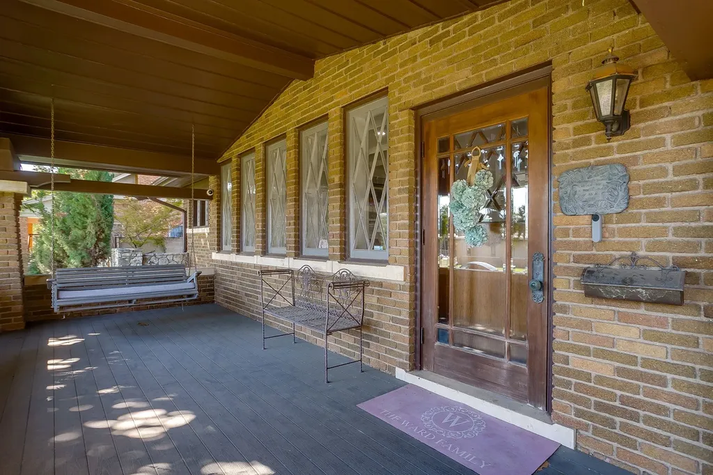306 Prairie Avenue Cleburne TX 76033