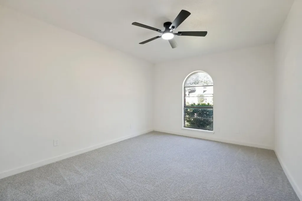 1910 Rambling Ridge Lane Carrollton TX 75007