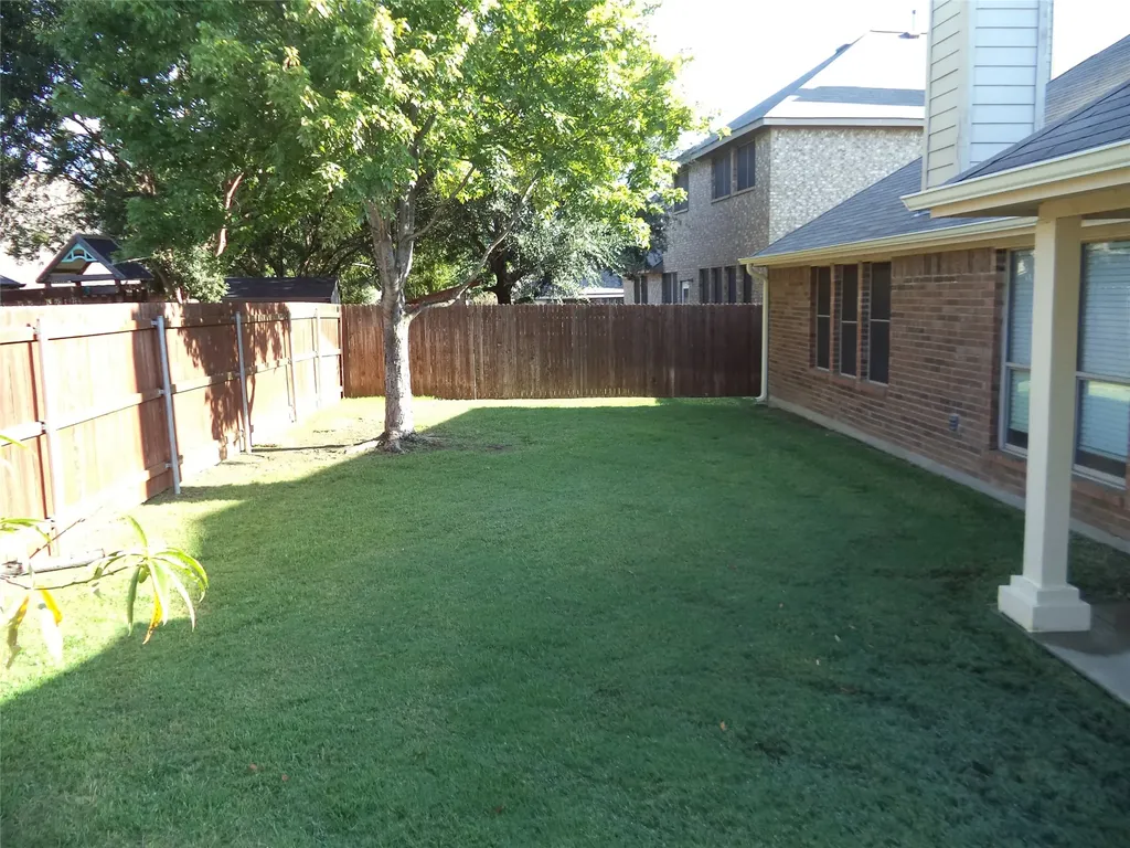 9220 Water Oak Drive Arlington TX 76002