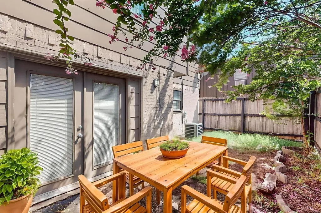 5322 Columbia Avenue Dallas TX 75214