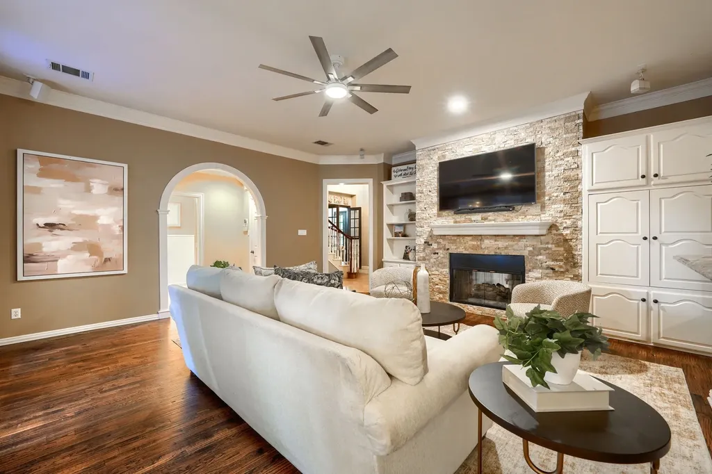 3406 Oakleaf Lane Richardson TX 75082
