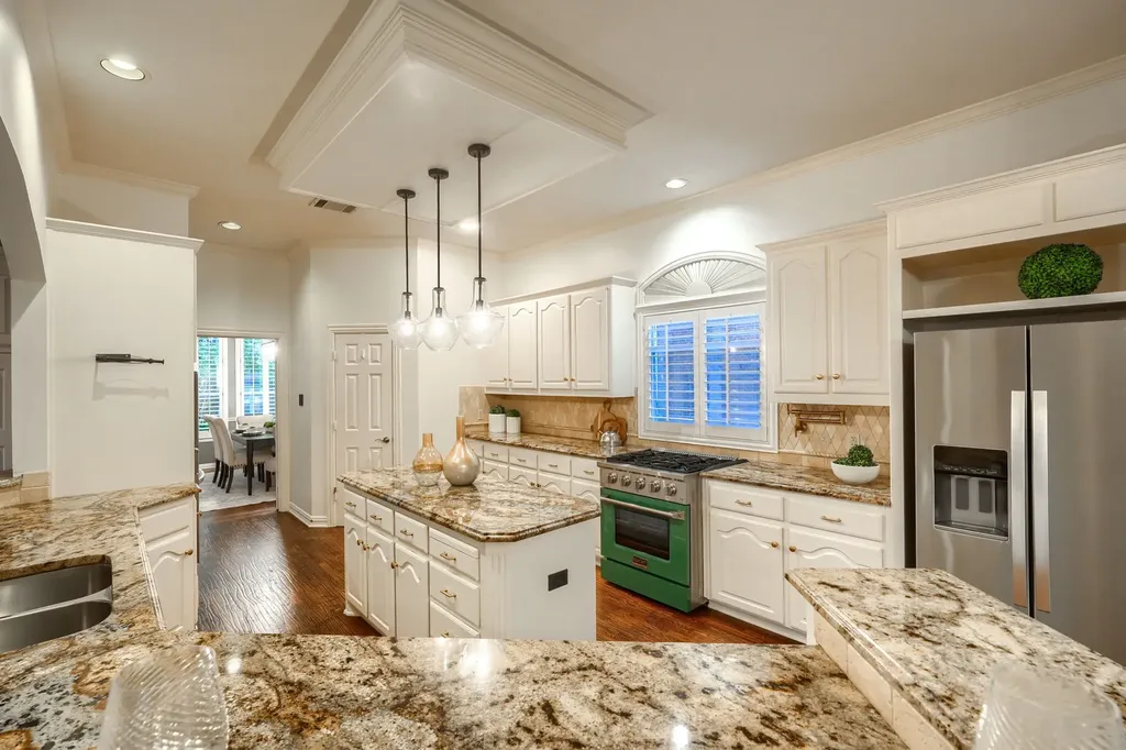 3406 Oakleaf Lane Richardson TX 75082