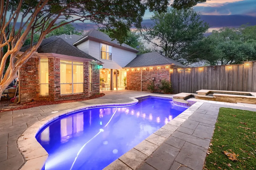 3406 Oakleaf Lane Richardson TX 75082