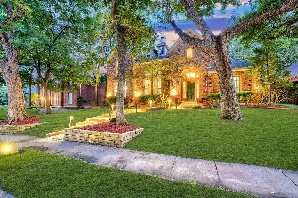 3406 Oakleaf Lane Richardson TX 75082