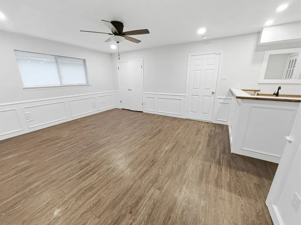 2409 Castle Street Irving TX 75038