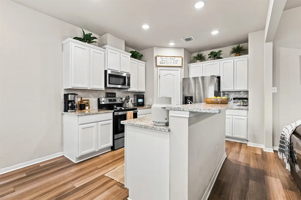 11117 Solar Street Lorena TX 76655