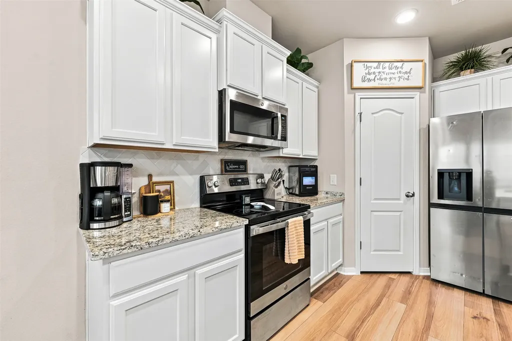 11117 Solar Street Lorena TX 76655