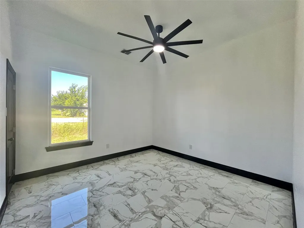 127 Valley Meadows Drive Springtown TX 76082