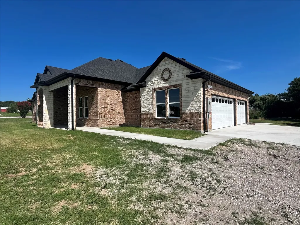 127 Valley Meadows Drive Springtown TX 76082