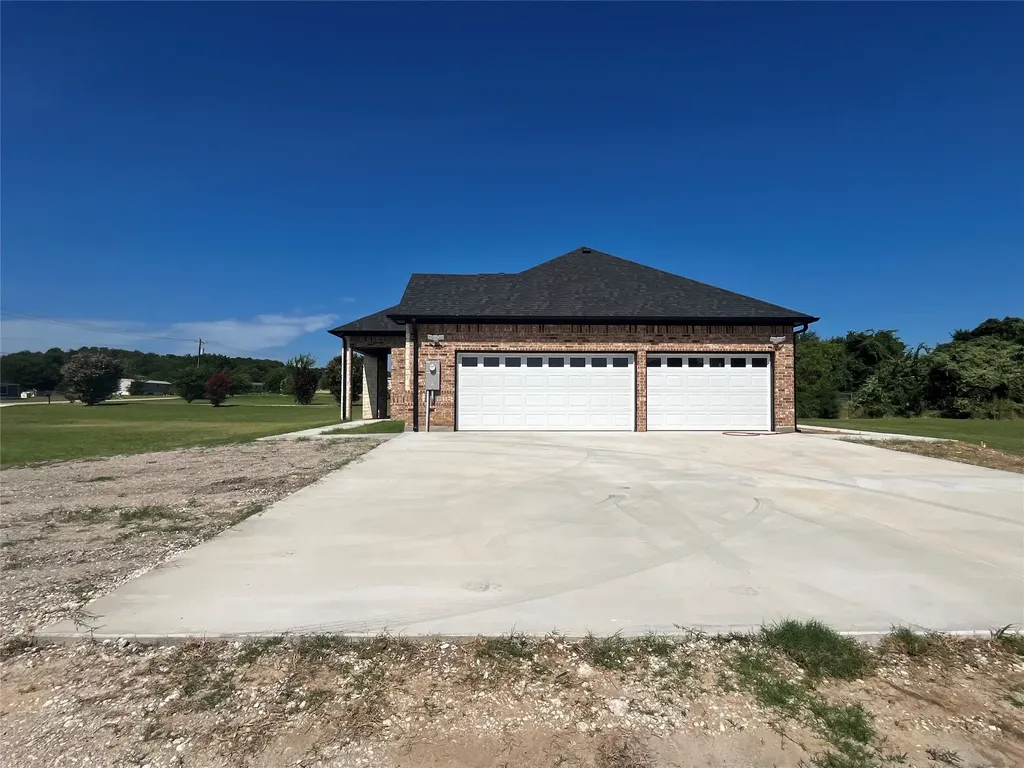 127 Valley Meadows Drive Springtown TX 76082