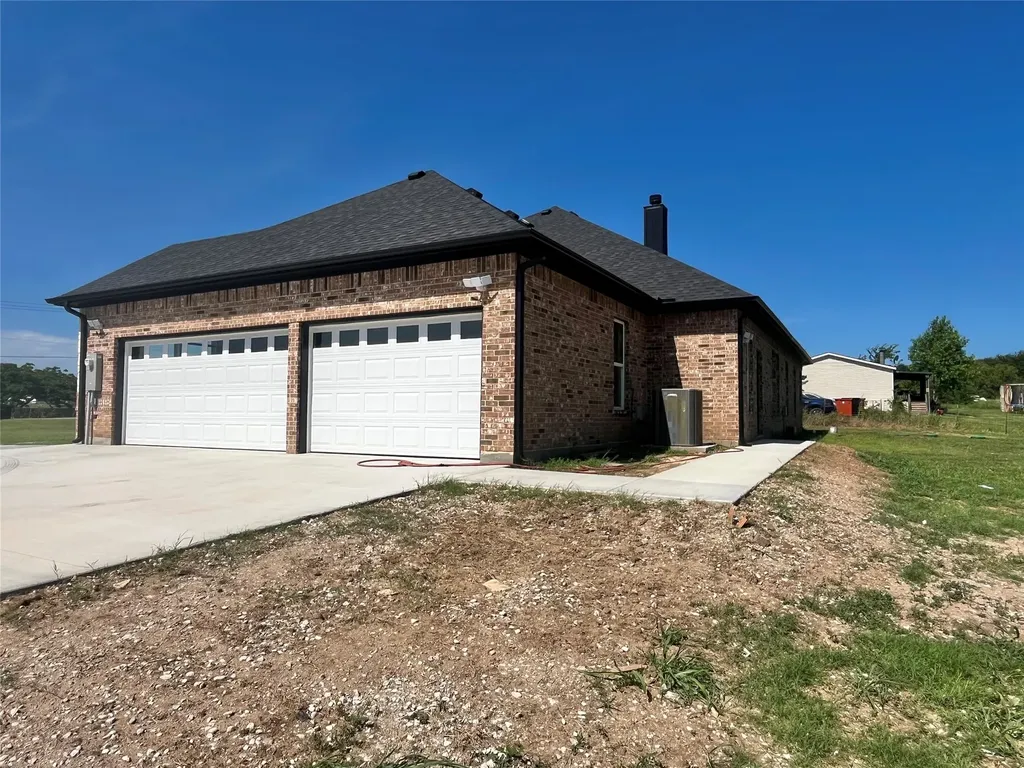 127 Valley Meadows Drive Springtown TX 76082