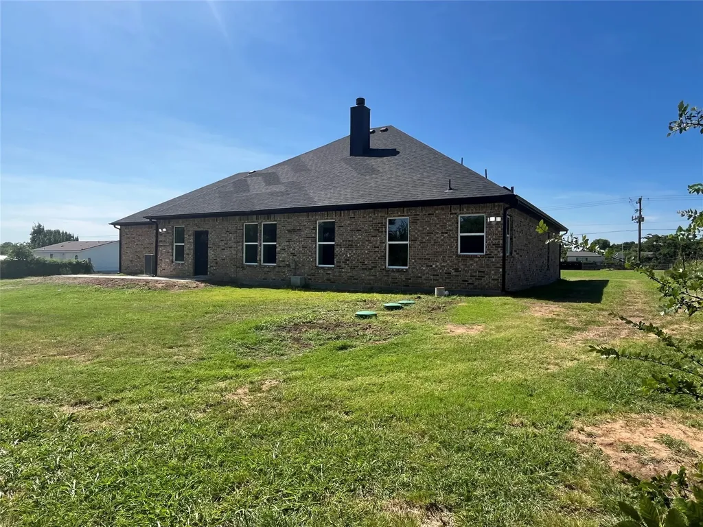 127 Valley Meadows Drive Springtown TX 76082