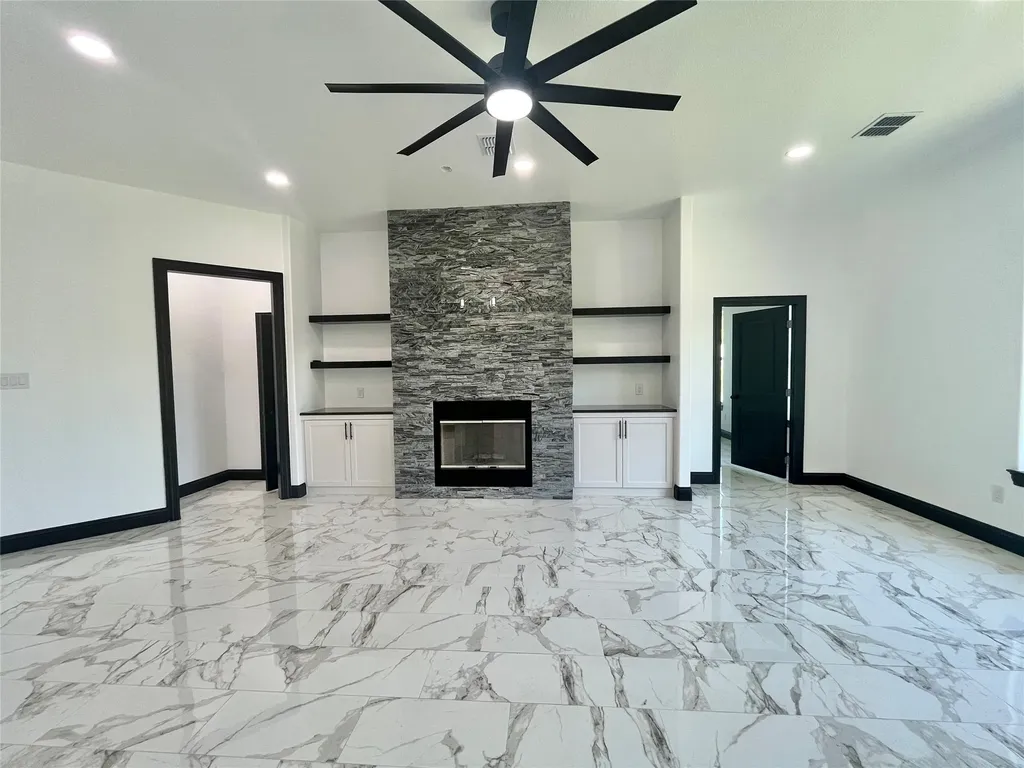 127 Valley Meadows Drive Springtown TX 76082